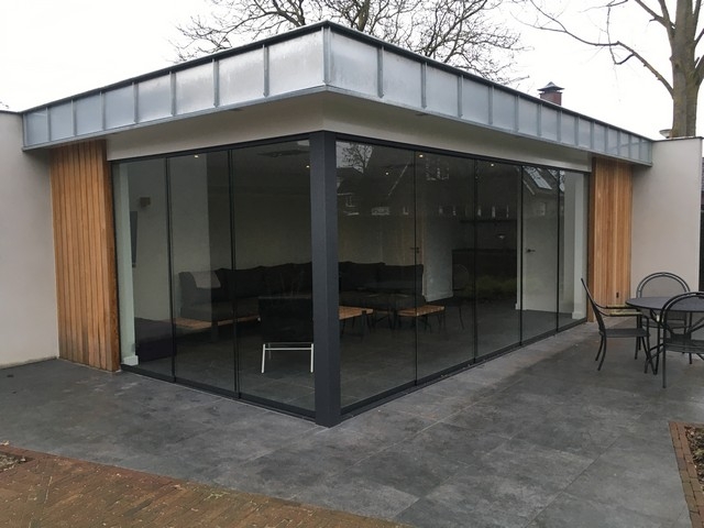 21efe23b51bccf3a270ed3dcd9463ee5"