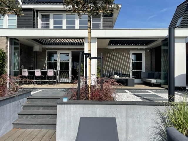 93fe0a02026f214def3f63e0ec8f5902"