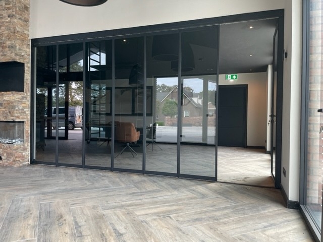 edeaaacdb9b8a4b84f7b12818a241e18"