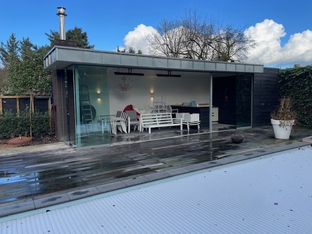 ec322ffd921aeff04cb5368cd5bb3c40"