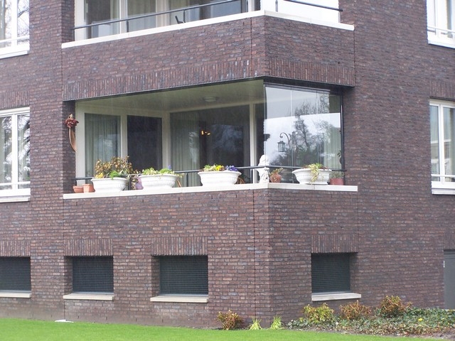 f73080f21924f1d09f8f4a4b34d1ad84"