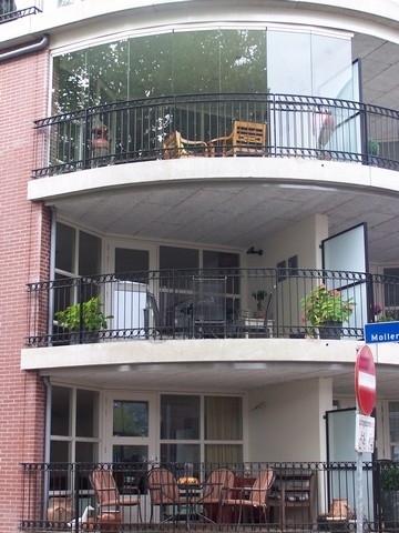 8255a79ebf35811ee89d3abed0efff13"