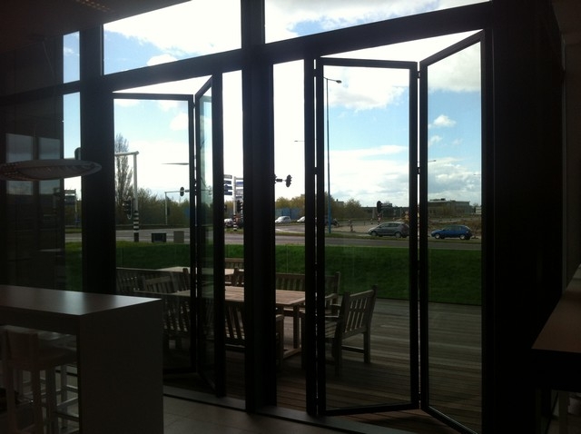 672abdd65765019e0d5214b2c2488d1d"